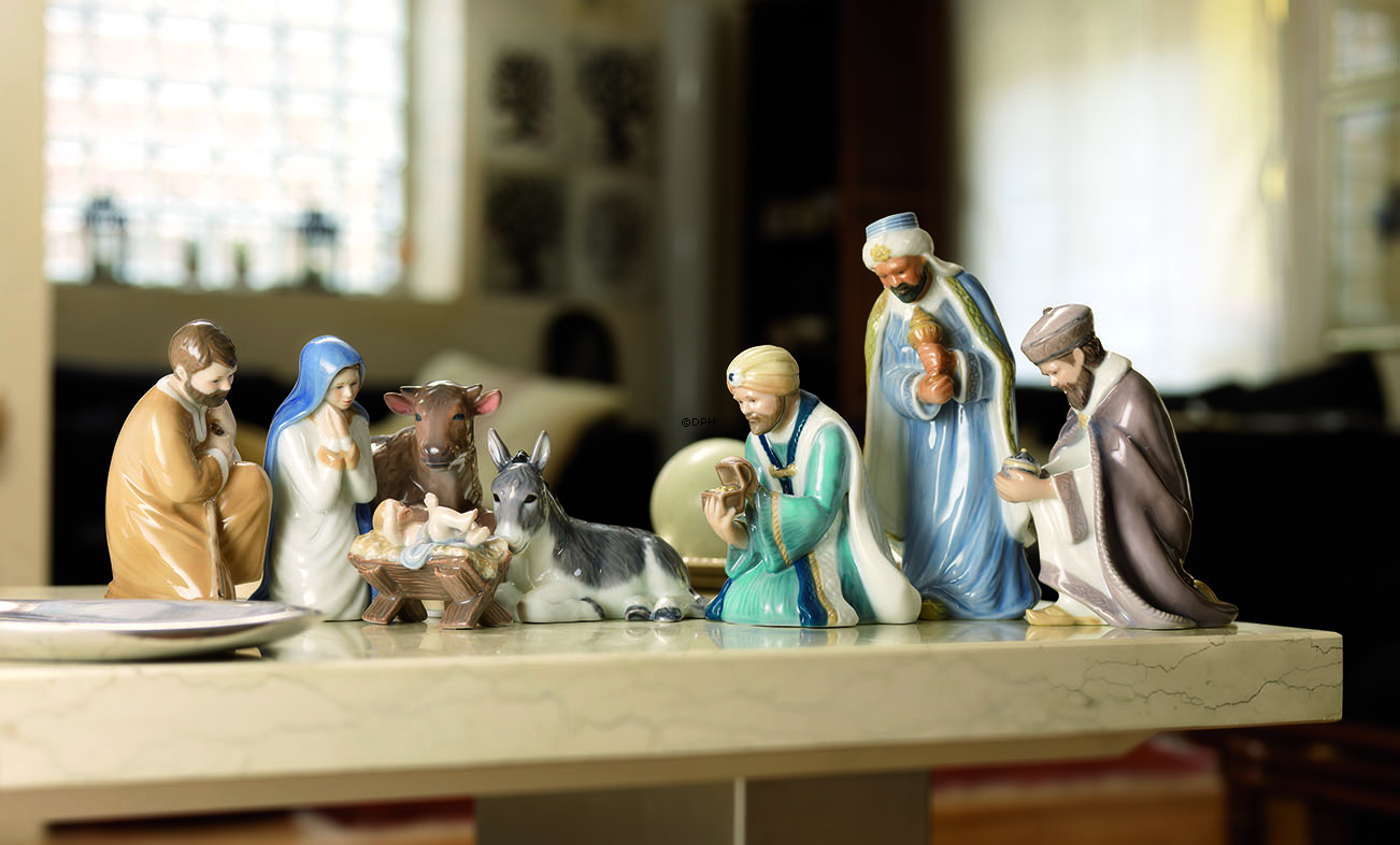 Krybbespil, Jesusbarnet i sin krybbe, Royal Copenhagen figur nr. 021