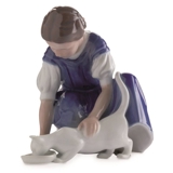 Pige med drikkende kat, mini figur, Royal Copenhagen figur nr. 094