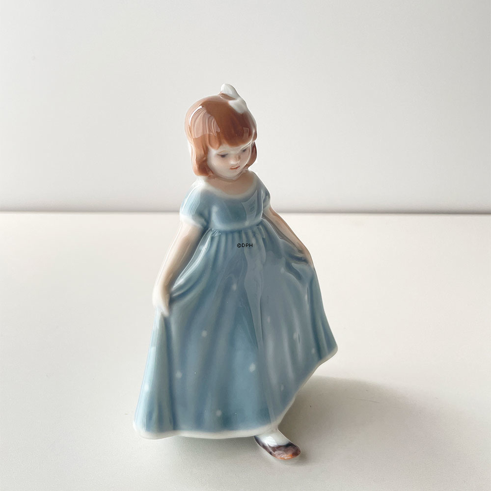 MINI Dansende pige med tyrkis kjole, mini, Pige stående med udbredt kjole, Royal Copenhagen figur nr. 100