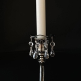 Lysmanchet, bølget m/sølvkant og små glaskrystal dråber (indvendigt hul 2,5cm)