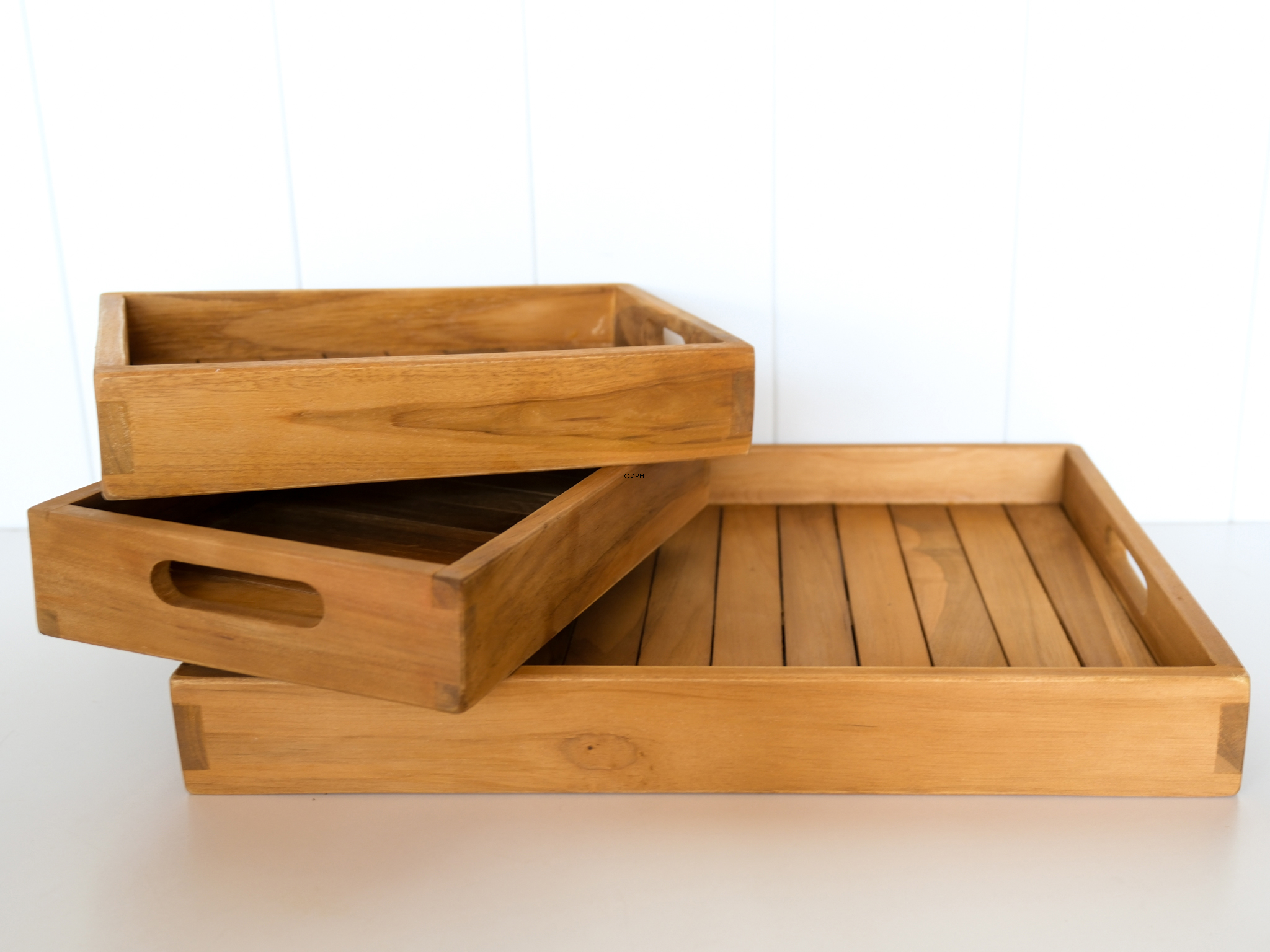 Træ bakker i teak natur, sæt af 3 stk. (1 stor: 40 x 29 cm - 2 stk. små: 26 x 18 cm)