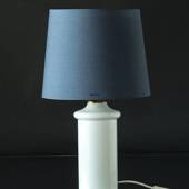 Hvid bordlampe i glas med messing montering uden lampeskærm (Ligner Holmega...