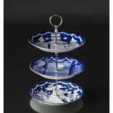 Komplet kageopsats, bestående af Gustavsberg platter platter, fittings, mv.