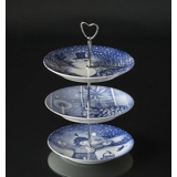 Komplet kageopsats, bestående af Gustavsberg platter platter, fittings, mv.