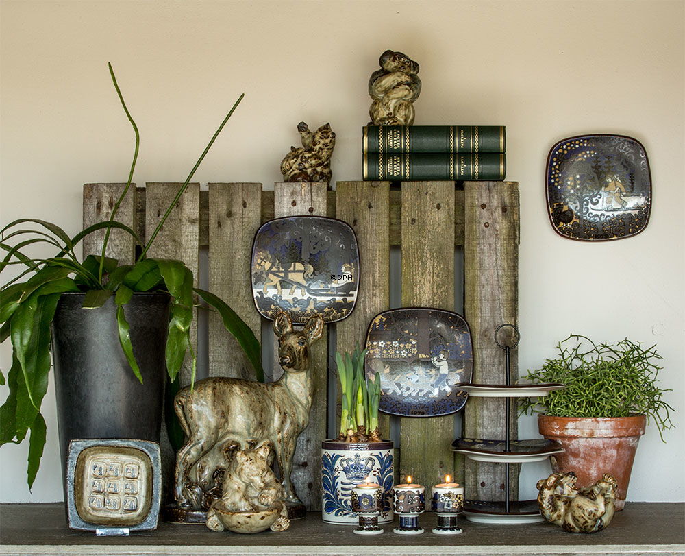 Komplet  kageopsats, bestående af Arabia platter, fittings, mv.