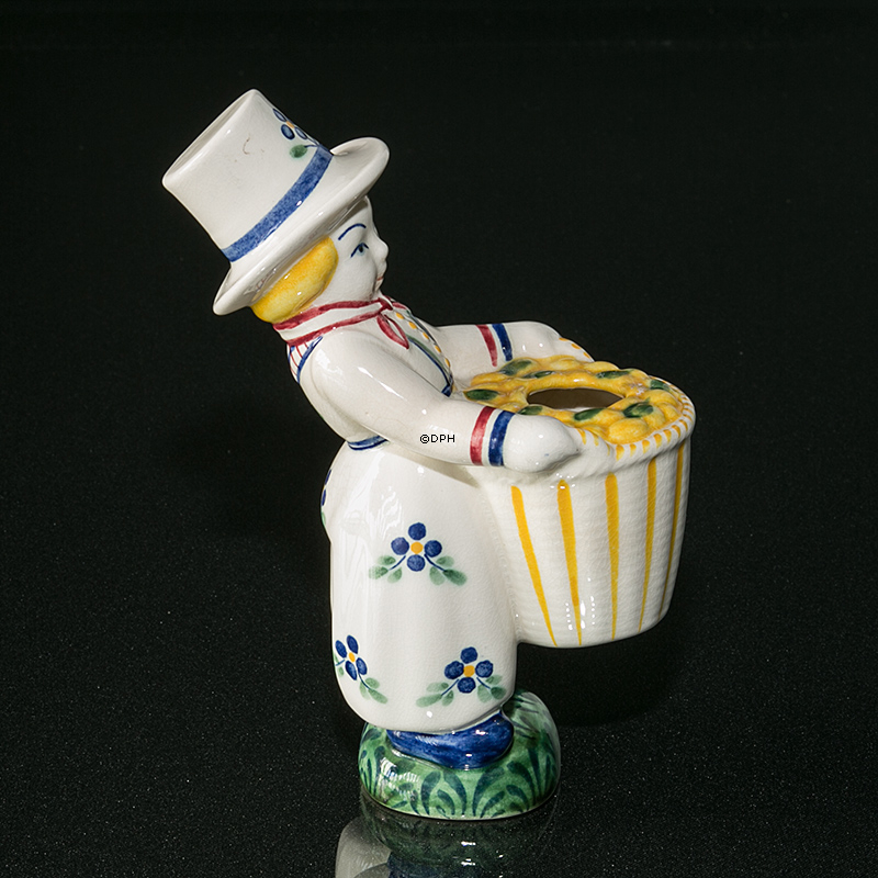 Fætter Amager, 1944, Aluminia Børnehjælpsdagsfigur nr, 2328