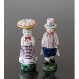 Frau mit Eiern 1947, Aluminia Kinderhilfefigur Nr. 2480