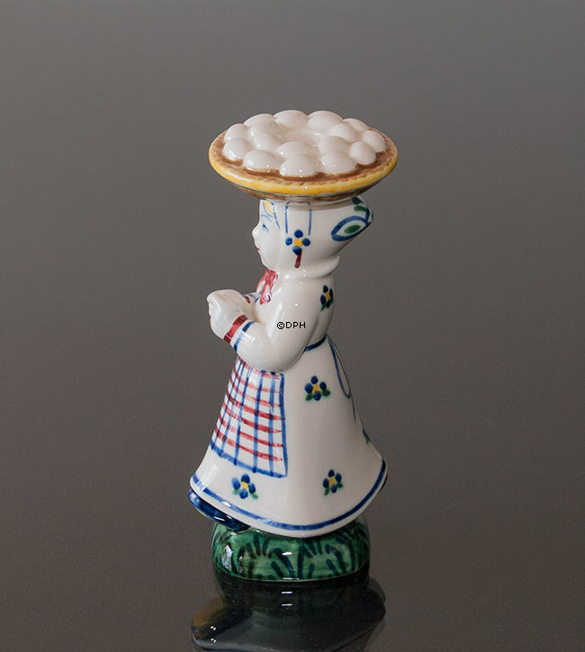 Konen med æggene 1947, Aluminia Børnehjælpsdagsfigur nr, 2480