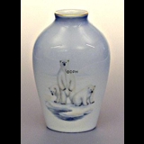 Vase with Polar Bears, Bing & Grondahl no. 11313-5239