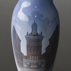 Vase med Carlsberg, Bing & Grøndahl nr. 1302-6243 | Nr. B1302-6243 | DPH Trading