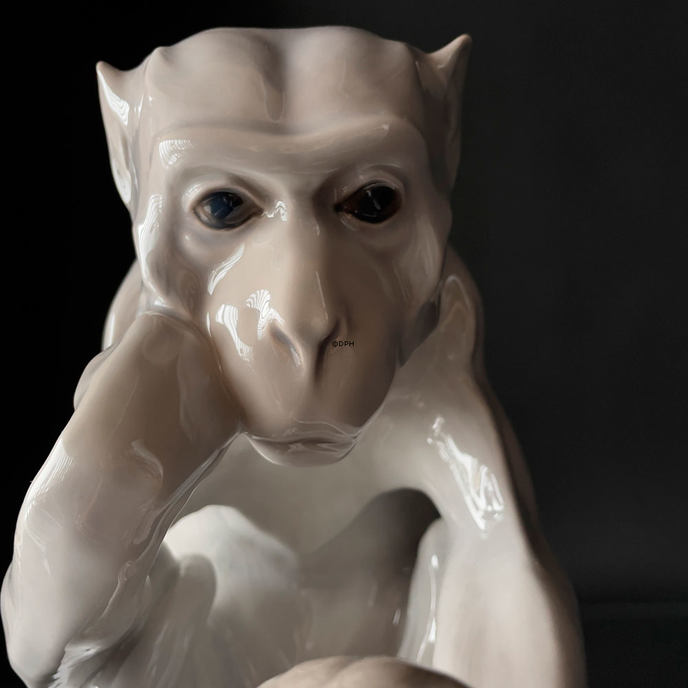 Abe med Skildpadde, Stor,  Filosoffen, Bing & Grøndahl figur nr. 1545