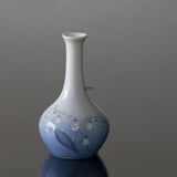 Vase med Liljekonval, Bing & Grøndahl nr. 157-5143 eller 57-143