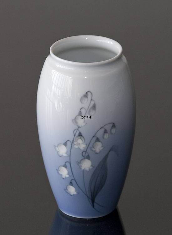 Vase med Liljekonval, Bing & Grøndahl nr. 157-5254 eller 157-254