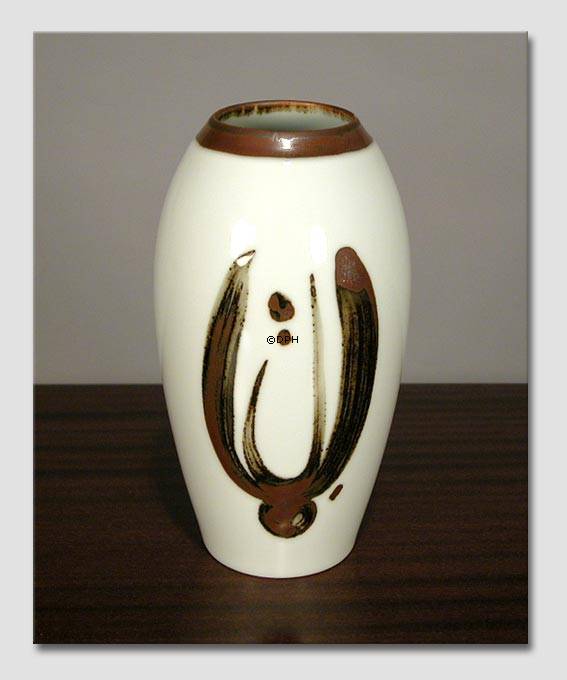 Vase med brun dekoration, Bing & Grøndahl nr. 159-5210