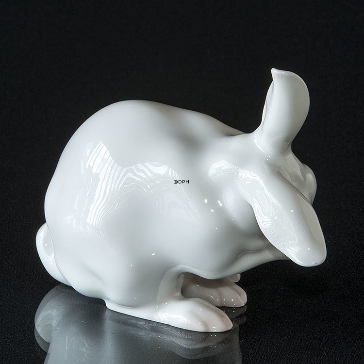 Kanin, som vasker sig, Bing & Grøndahl figur nr. 1597