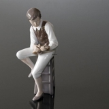 Mandolin Player sitting on a stool, Bing & Grondahl musical figurine No. 1600