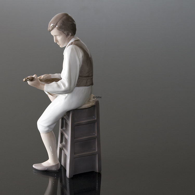 Mandolinspiller, Bing & Grøndahl figur nr. 1600