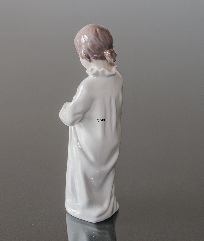 Godmorgen Mama, Pige i nattøj, Bing & Grøndahl figur nr. 1021408 / 1624