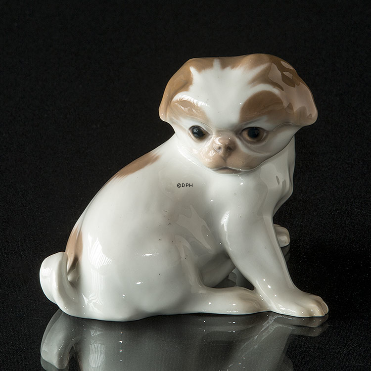 Siddende Pekingeser, 9cm, Bing & Grøndahl hunde figur nr. 1631