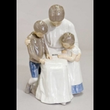 Woman with children, Bing & Grondahl figurine No. 1644