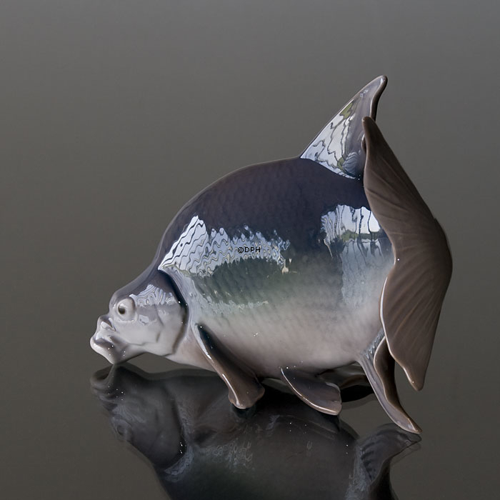 Stor fiskefigur, Brasen, Bing & Grøndahl fiskefigur nr. 1645