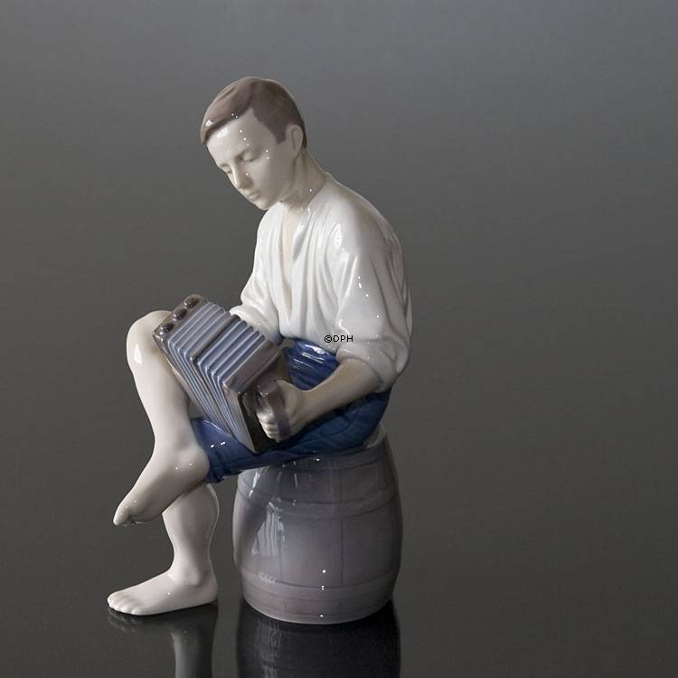 Harmonikaspiller, Merry sailor, Bing & Grøndahl figur Nr. 1661