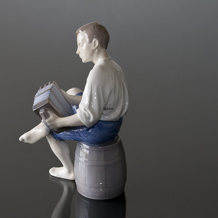 Harmonikaspiller, Merry sailor, Bing & Grøndahl figur Nr. 1661
