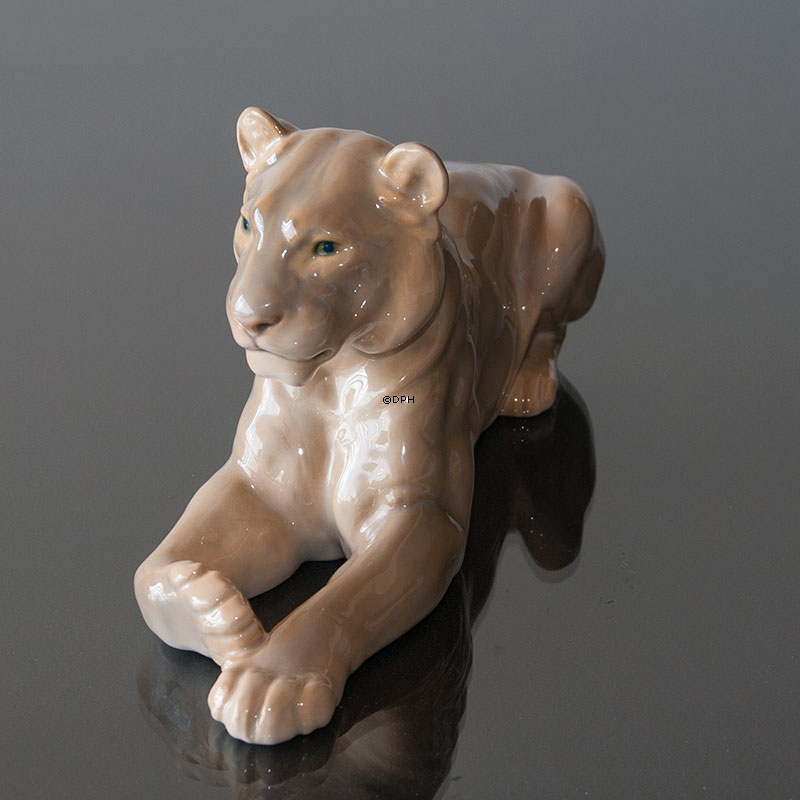 Løvinde, Bing & Grøndahl figur Nr. 1678