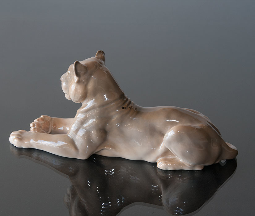 Løvinde, Bing & Grøndahl figur Nr. 1678