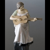 Kvinde med guitar, Guitarspiller, Bing & Grøndahl figur nr. 1021416 / 1684