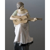 Woman with Guitar, Bing & Grondahl musical figurine no. 1021416 / 1684