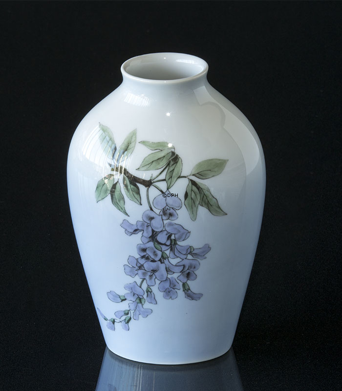 Vase med Blåregn, Bing & Grøndahl nr. 172-5239