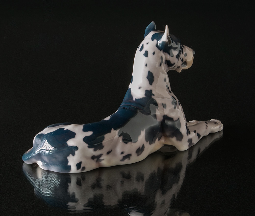 Liggende Grand Danois, Bing & Grøndahl hundefigur nr. 1773