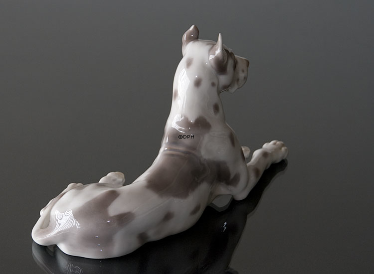 Liggende Grand Danois, Bing & Grøndahl hundefigur nr. 1773