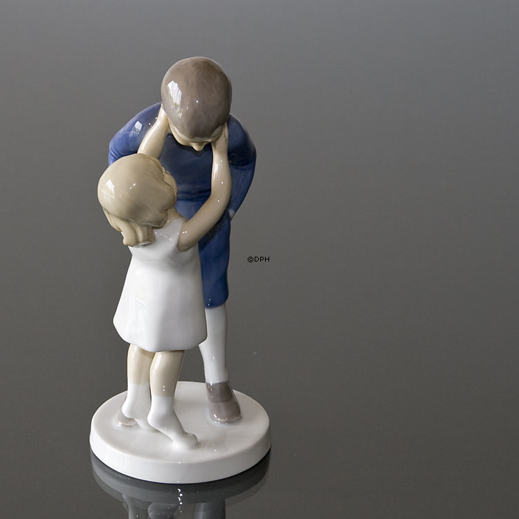 Storebror, dreng og pige Bing & Grøndahl børnefigur nr. 1781