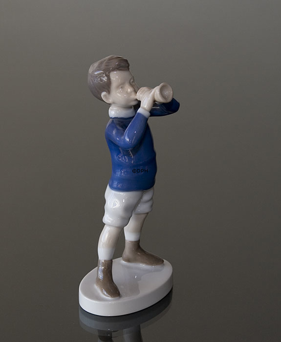 Dreng med trompet, Bing & Grøndahl figur nr. 1792