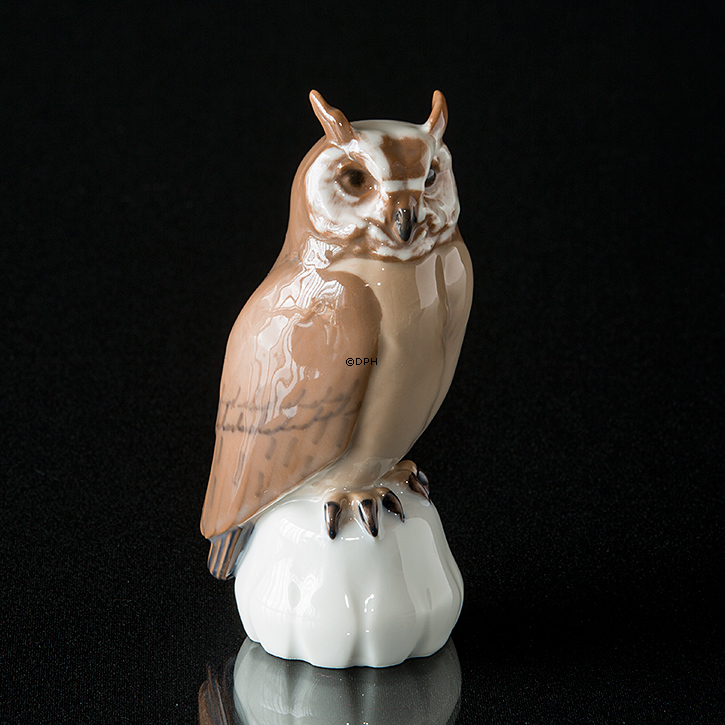 Lille ugle på plint, Bing & Grøndahl fugle figur nr. 1800