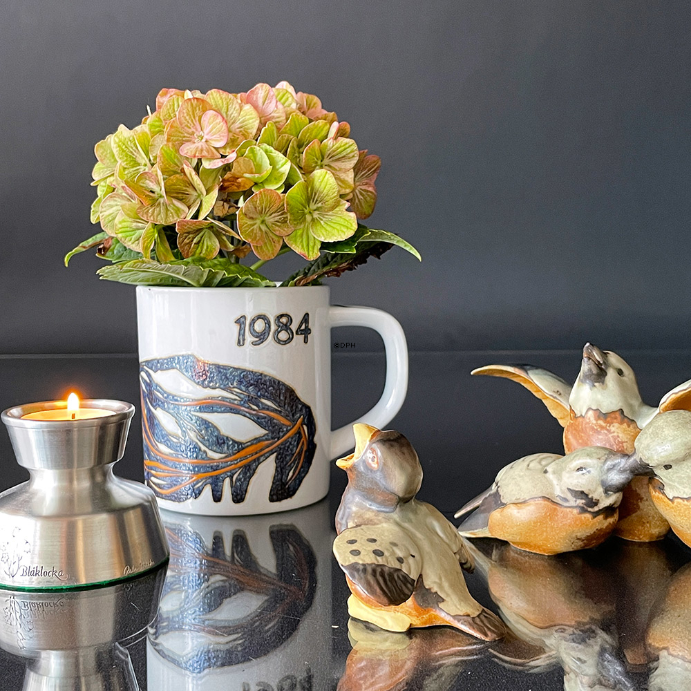 Spurveunge, Bing & Grøndahl stentøjsfigur af fugl nr. 1852