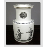 Vase med Scener fra Terents' komedier, Bing & Grøndahl nr. 1857-5750