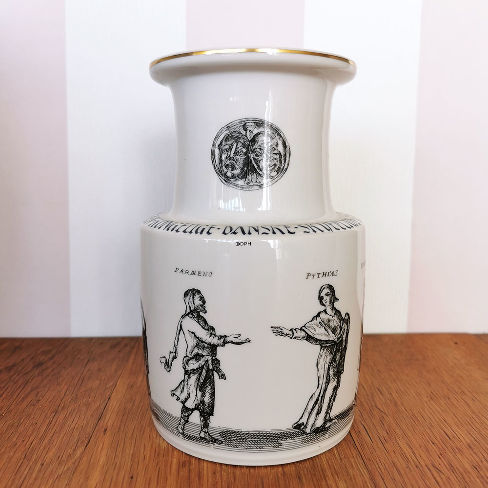 Vase med Scener fra Terents' komedier, Bing & Grøndahl nr. 1857-5750