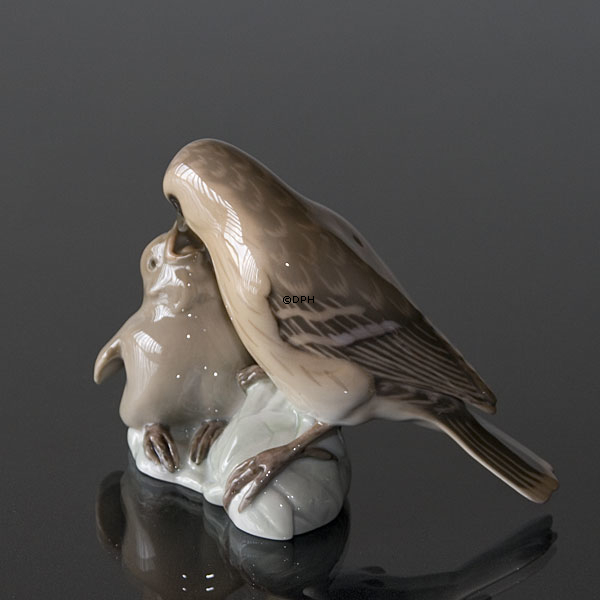 Spurv med unge, Bing & Grøndahl fugle figur nr. 1869