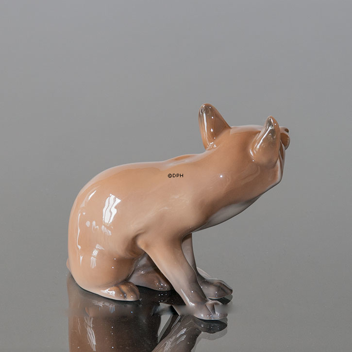 Siddende Ræv, 16cm, Bing & Grøndahl figur nr. 1905