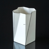 Bing & Grøndahl Futura vase nr. 1922-5477 med sølv dekoration, Design: Else Kamp