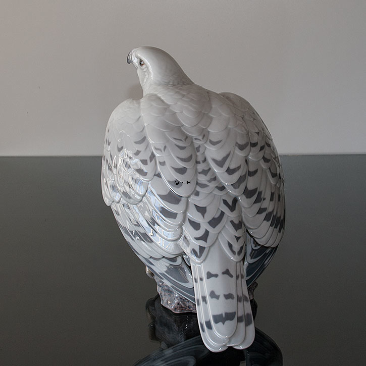 Jagtfalk, Bing & Grøndahl fuglefigur nr. 441 eller 1953