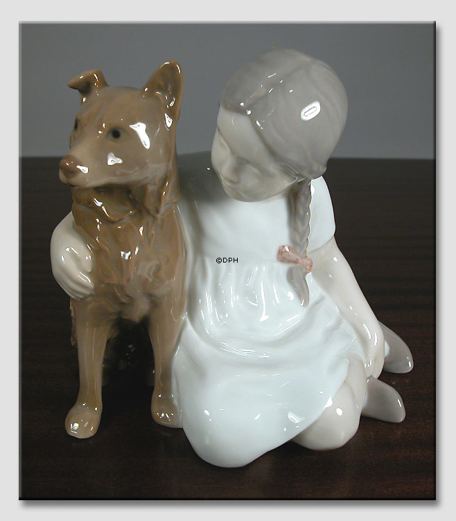 Pige med hund, Bing & Grøndahl figur nr. 1973