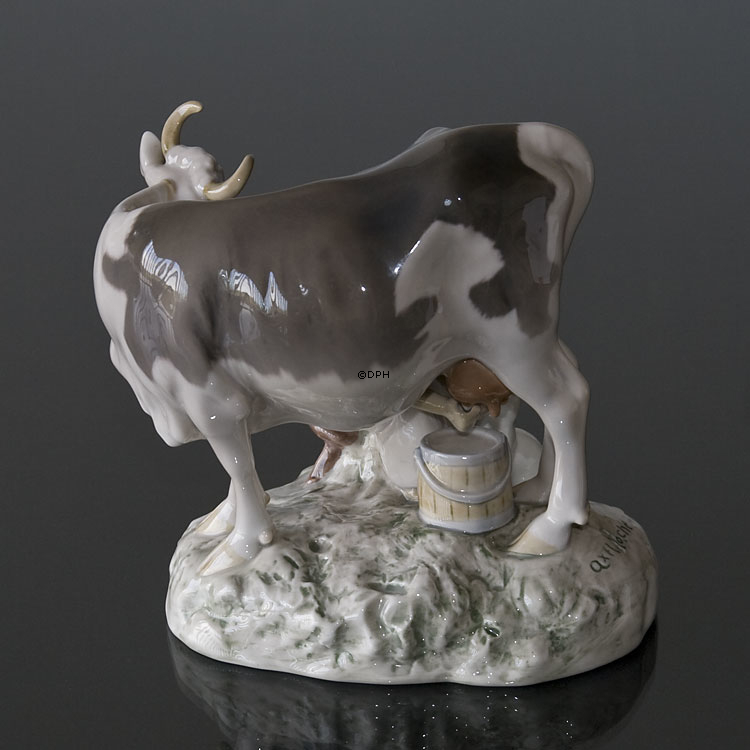 Malkepige, Bing & Grøndahl figur nr. 443 / 2017