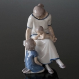 Mutter mit 2 Kindern, Bing & Gröndahl Figur Nr. 2022