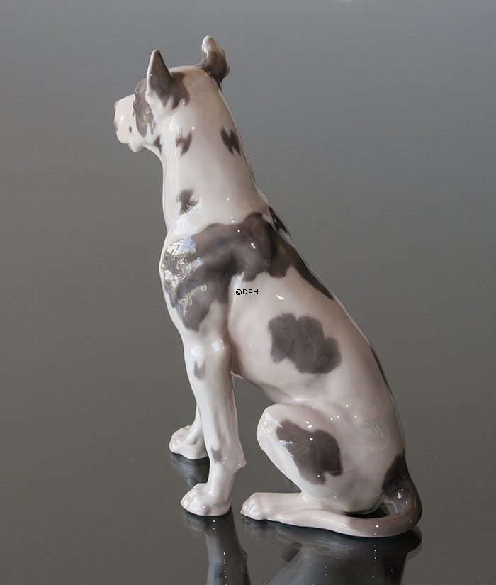 Stor hundefigur - Siddende Grand Danois, Bing & Grøndahl hundefigur nr. 2038