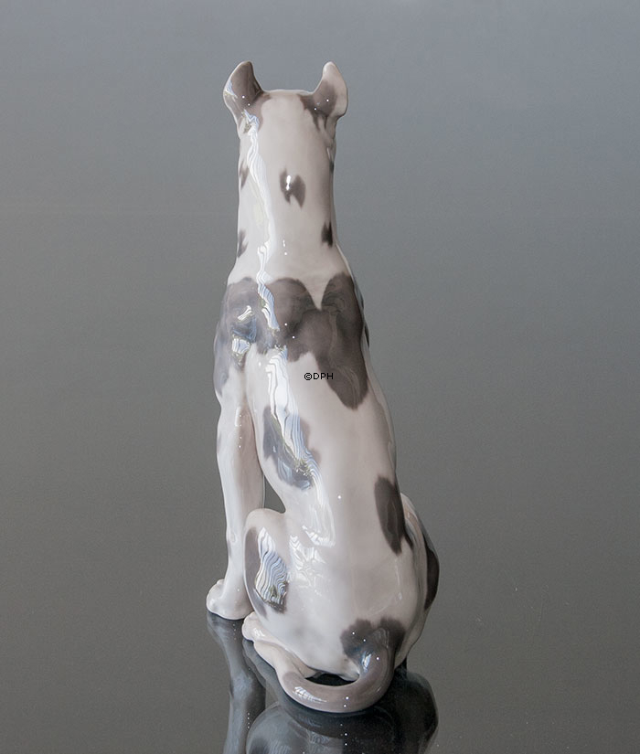 Stor hundefigur - Siddende Grand Danois, Bing & Grøndahl hundefigur nr. 2038