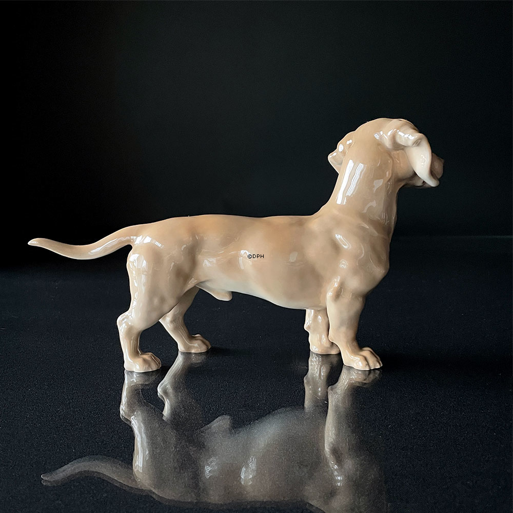 Stående Gravhund, Bing & Grøndahl hundefigur nr. 2041